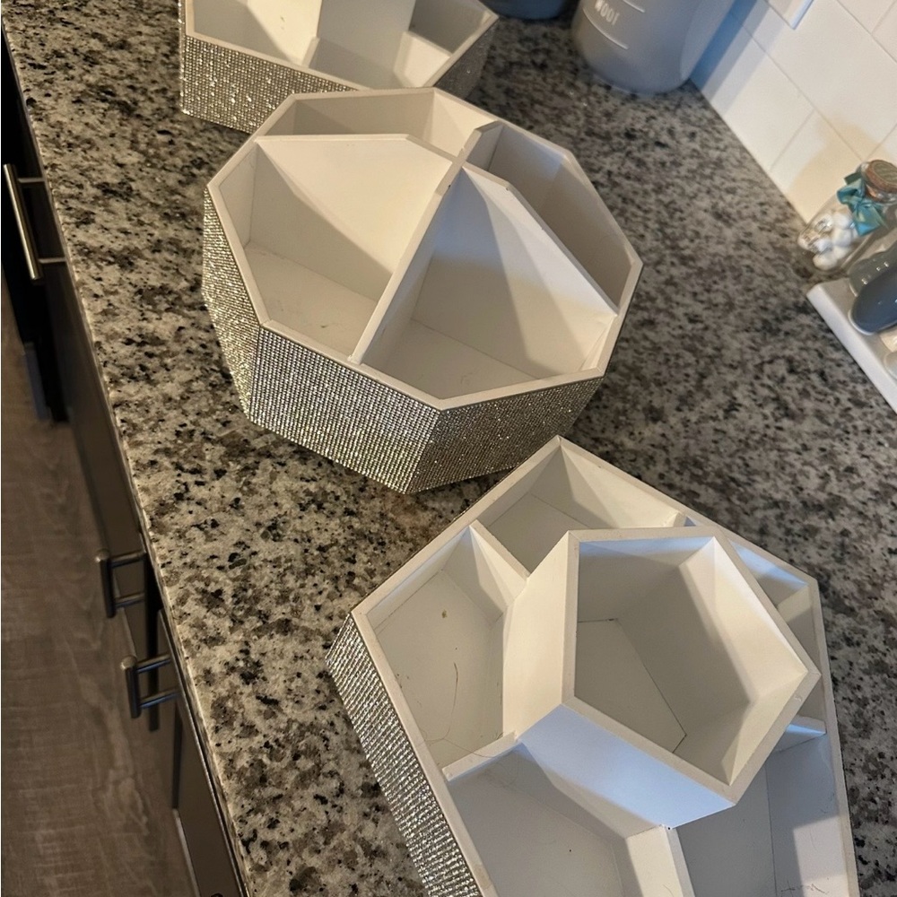 Silver and White Rotating Organizer